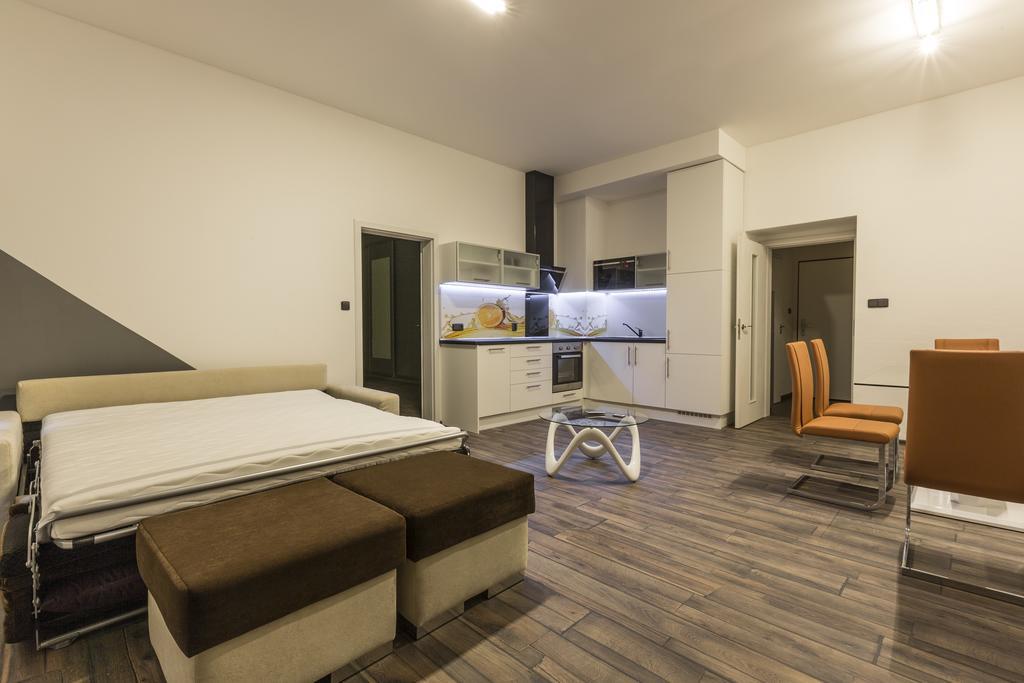 Apartsee Hálkova Plzeň Esterno foto